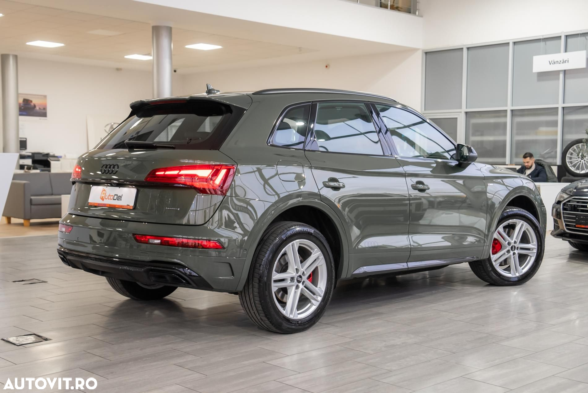 Audi Q5 40 TDI quattro S tronic S line - 4