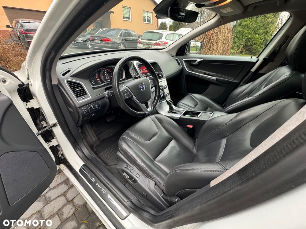 Volvo XC 60 D3 Drive-E Momentum - 6