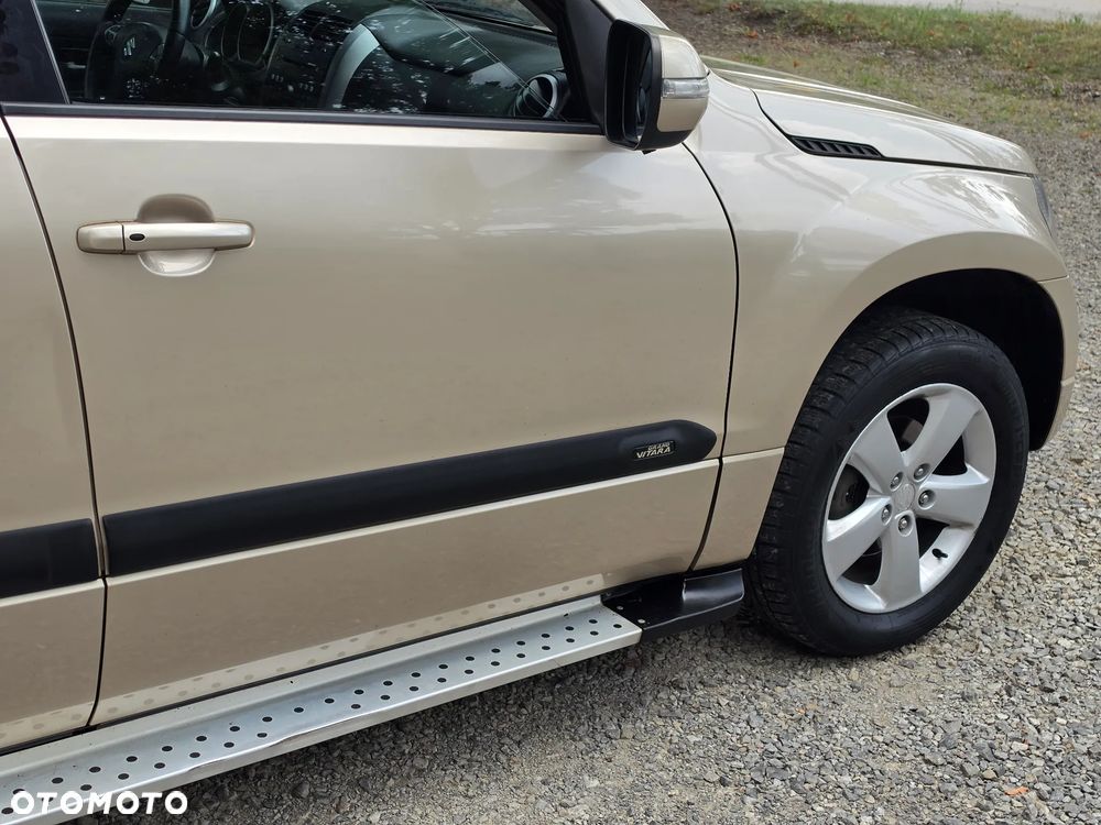 Suzuki Grand Vitara - 12