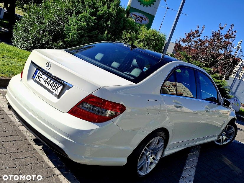 Mercedes-Benz Klasa C 180 CGI Automatik BlueEFFICIENCY Elegance - 5