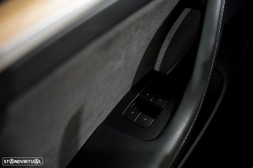 Tesla Model 3 Long Range Tração Traseira - 12