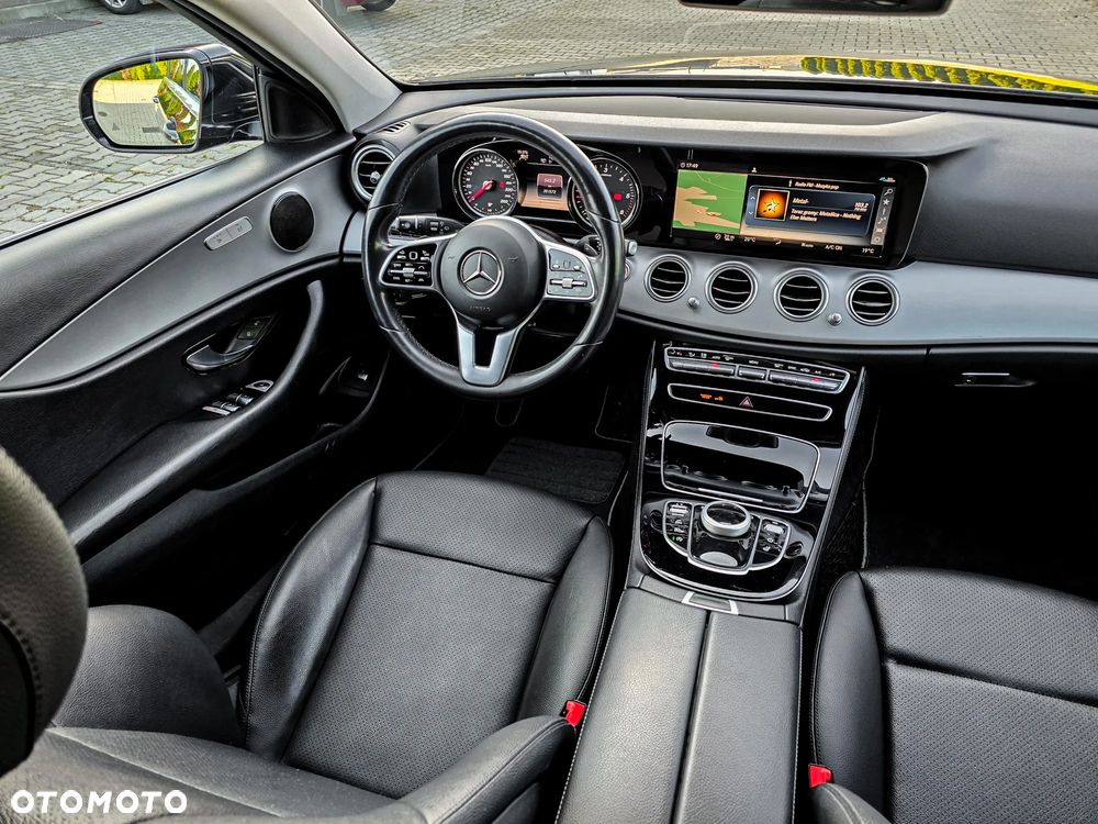 Mercedes-Benz Klasa E 220 d 9G-TRONIC - 16