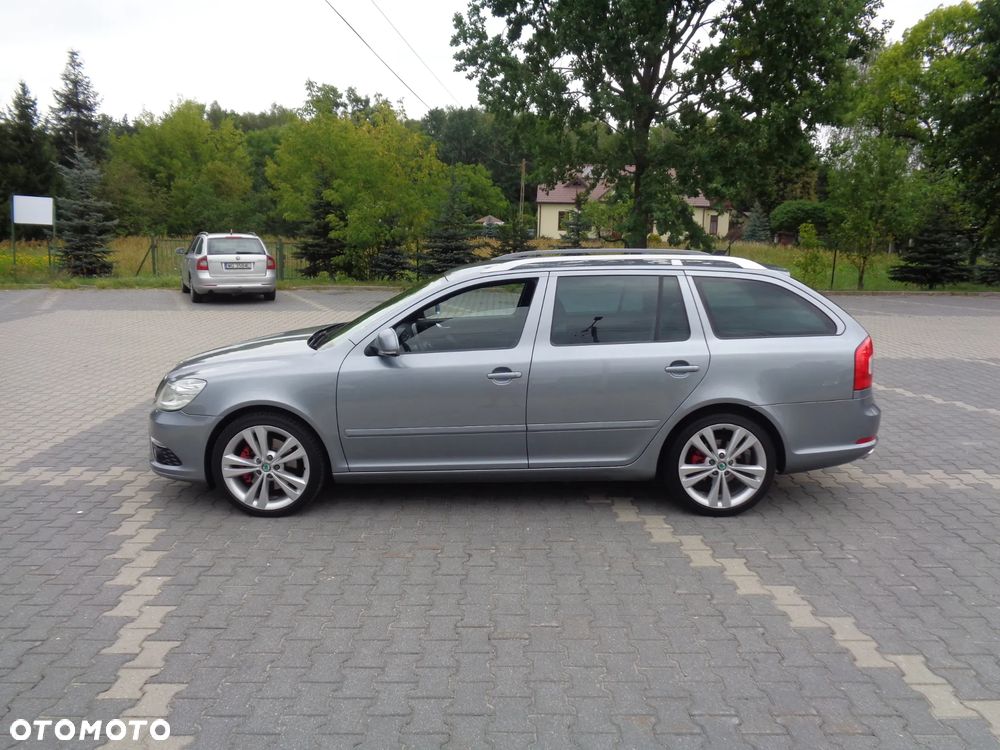 Skoda Octavia 2.0 TDI CR DPF RS - 10