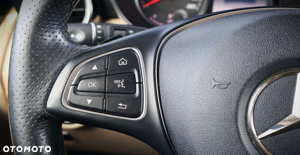 Mercedes-Benz GLC - 28
