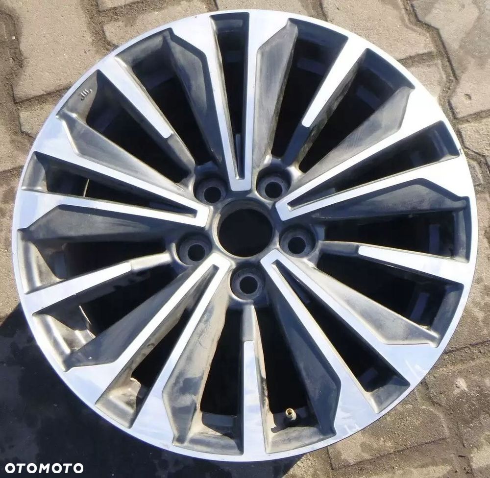 Toyota Corolla Felga Aluminiowa 17" - 1