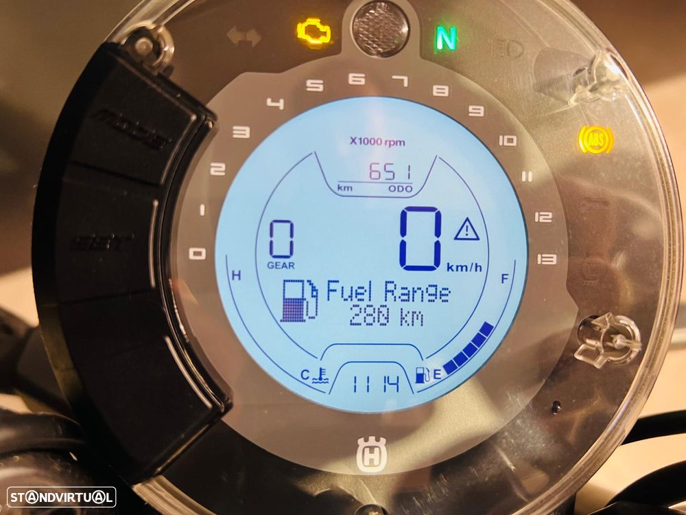 Husqvarna Svartpilen 125 - 6