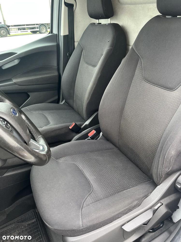 Ford Transit Courier Ambiente - 10
