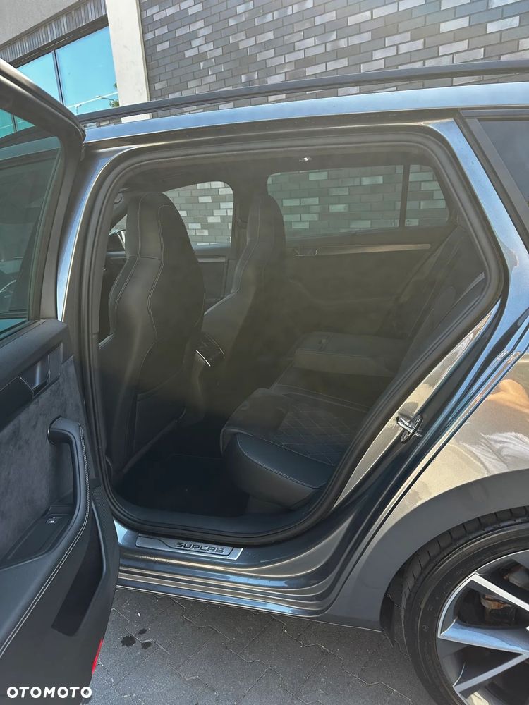 Skoda Superb 2.0 TDI SCR Sportline DSG - 18