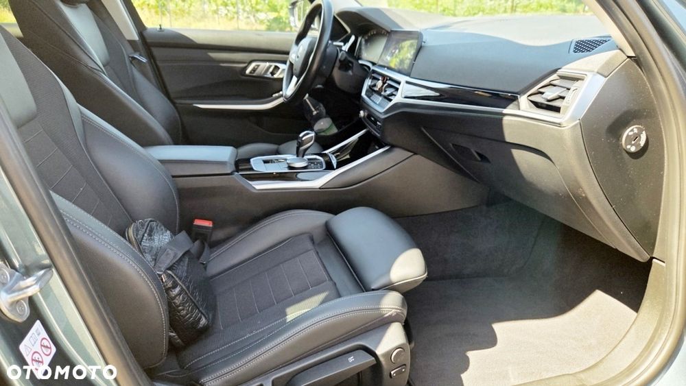 BMW Seria 3 - 34