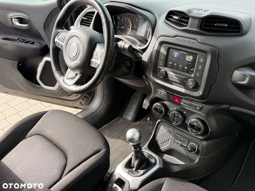 Jeep Renegade - 32