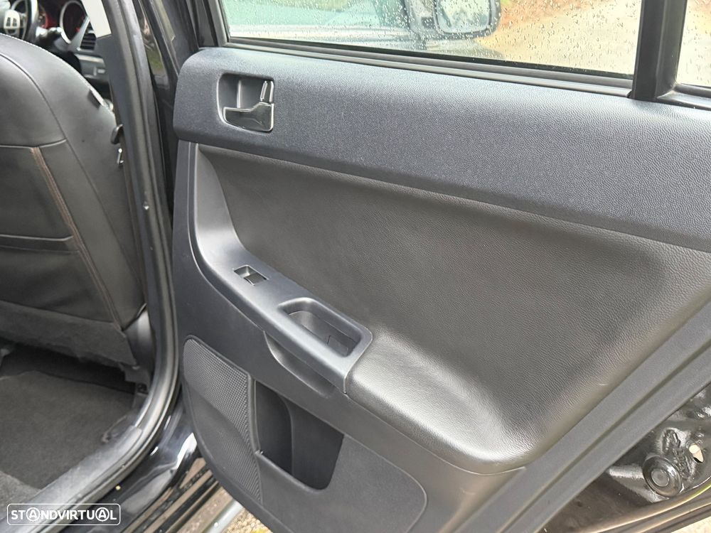 Mitsubishi Lancer 2.0 DI-D Intense + Pk Co. FPF - 51