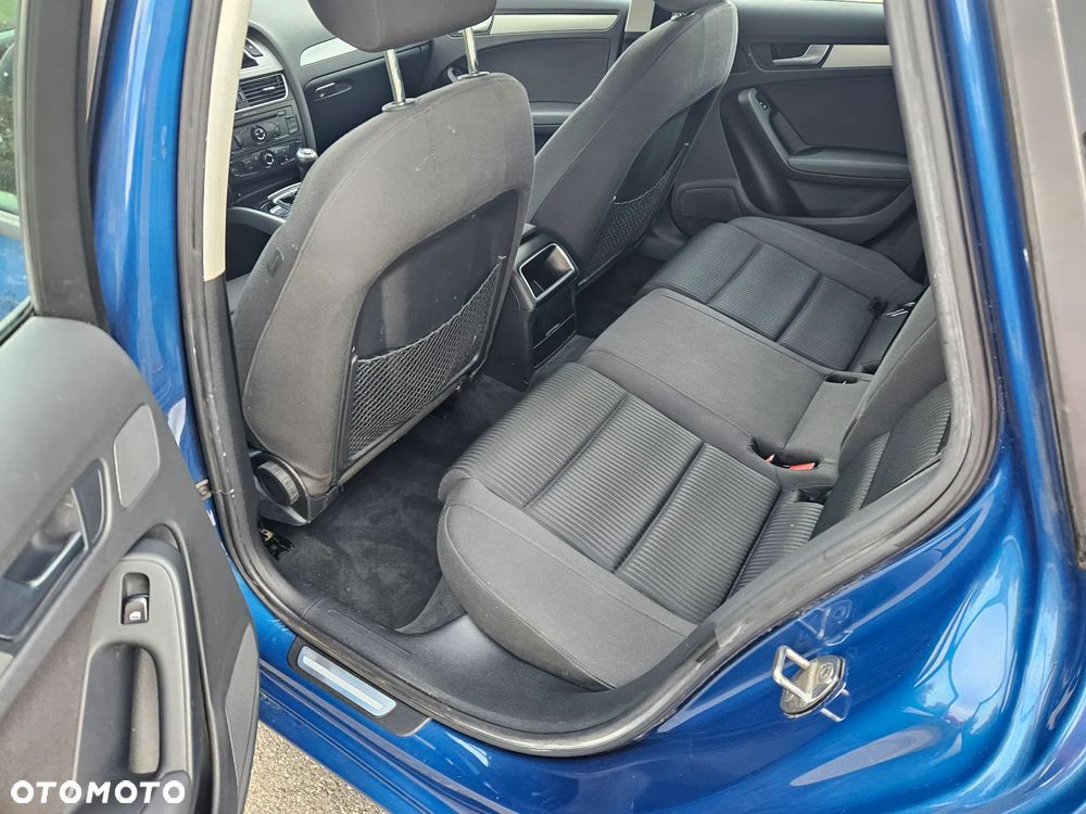 Audi A4 Avant - 13