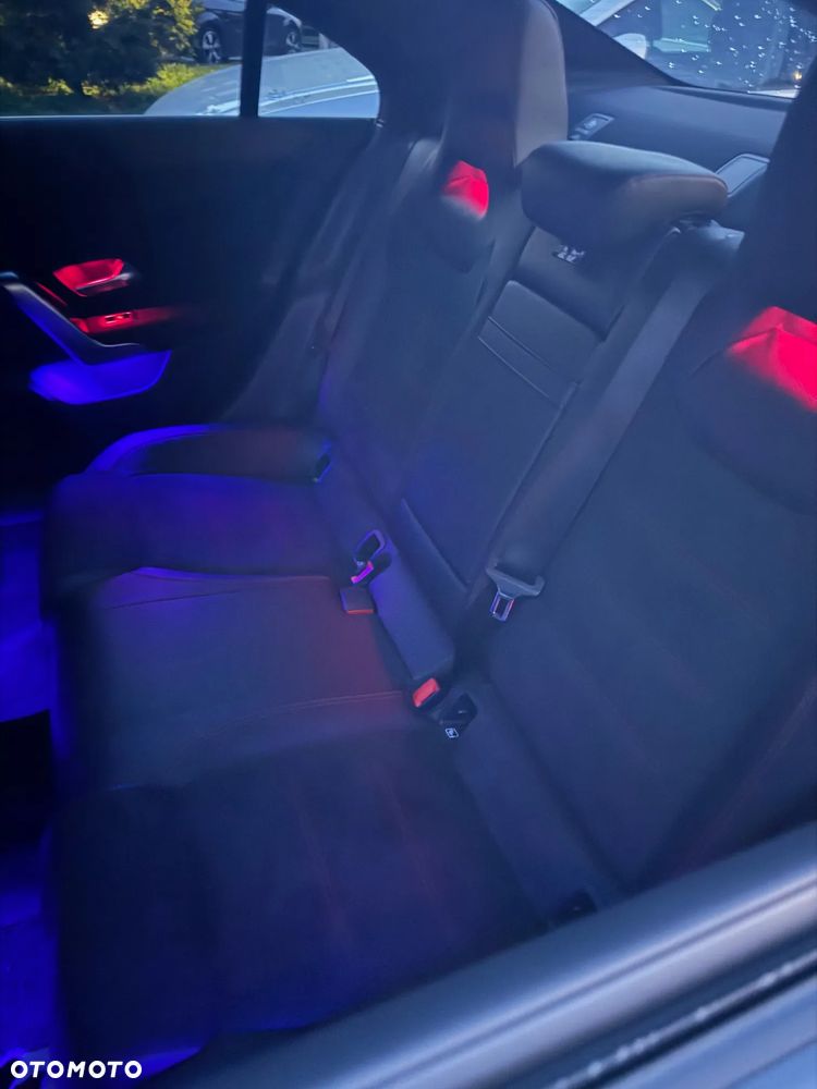 Mercedes-Benz CLA 200 AMG Line 7G-DCT - 15