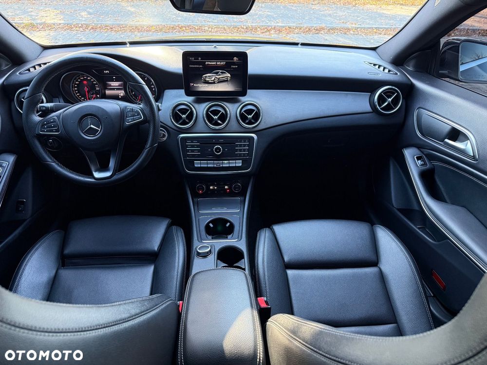 Mercedes-Benz CLA 250 4Matic 7G-DCT AMG Line - 19