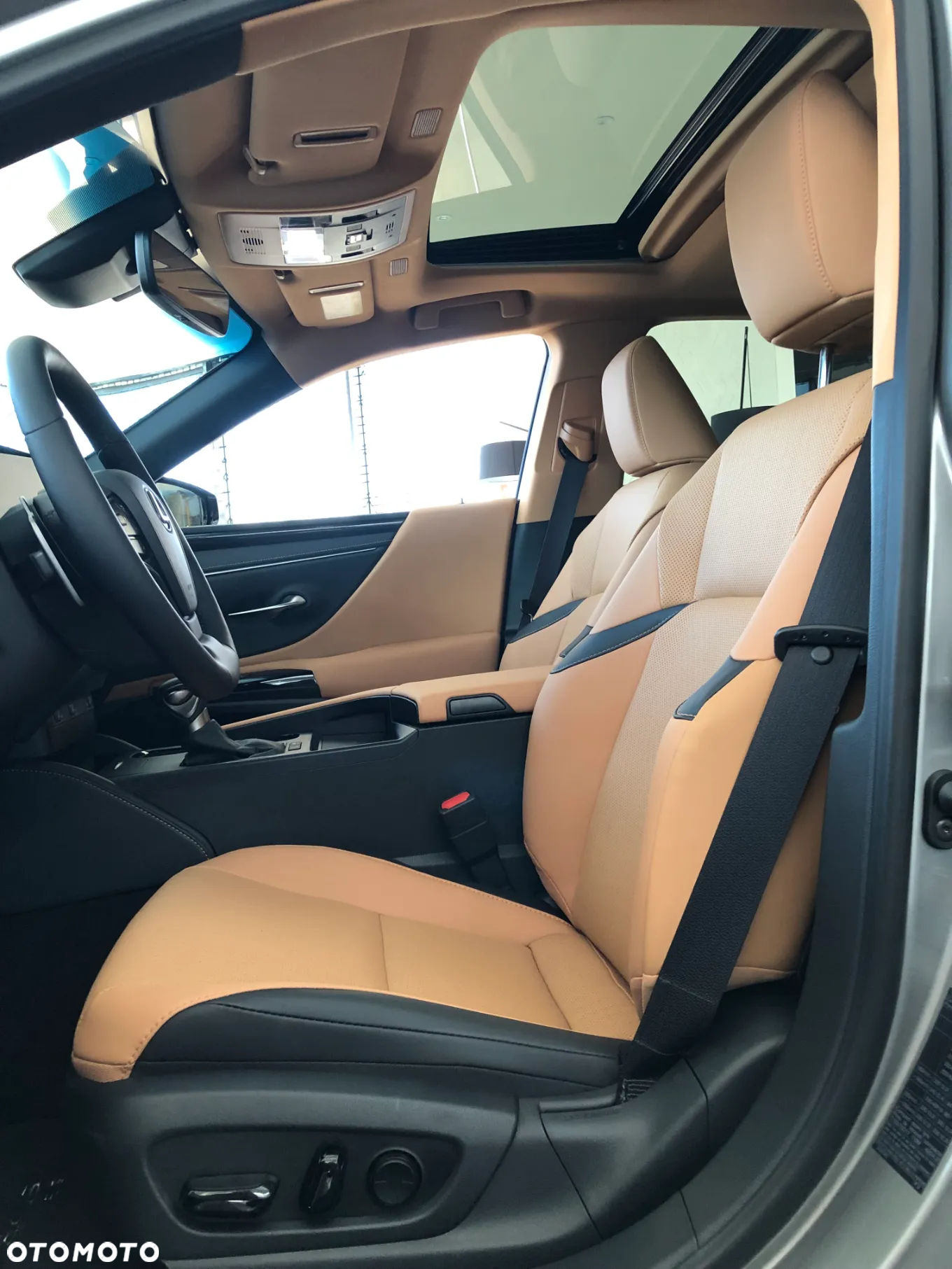 Lexus ES 300h Business Edition - 12