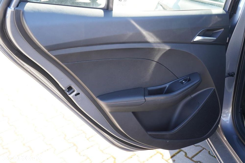 MG MG3 1.5 HEV+ Exclusive - 8