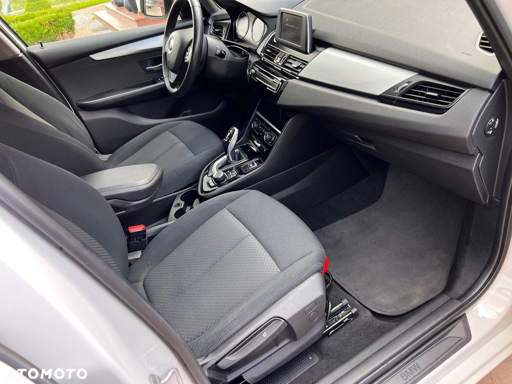 BMW Seria 2 218d Advantage - 7