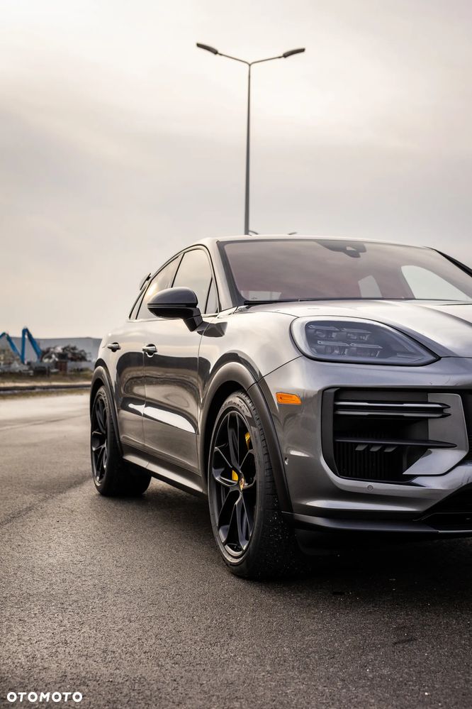 Porsche Cayenne Turbo GT - 9