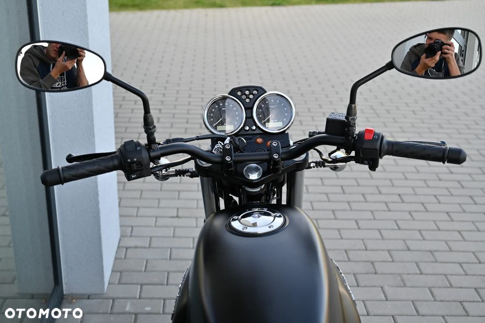 Moto Guzzi V7 - 28