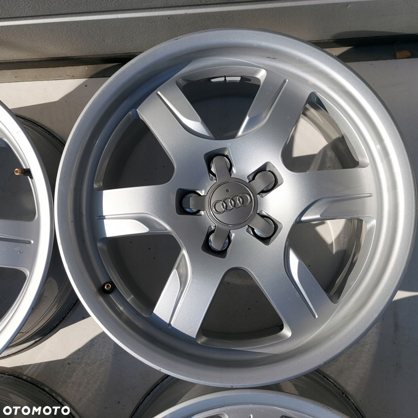 AUDI A5 A4 B8 B9 A6 C6 C7 17" 5x112 ET28 - 7