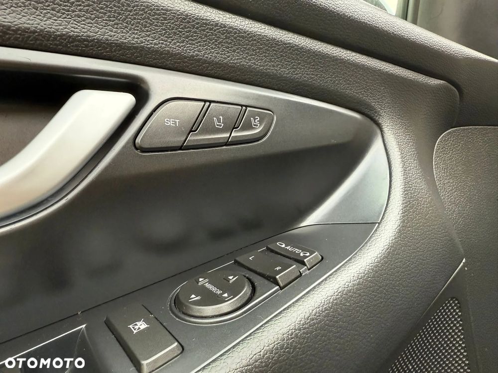 Hyundai i30 1.6 CRDi BlueDrive Premium DCT - 22