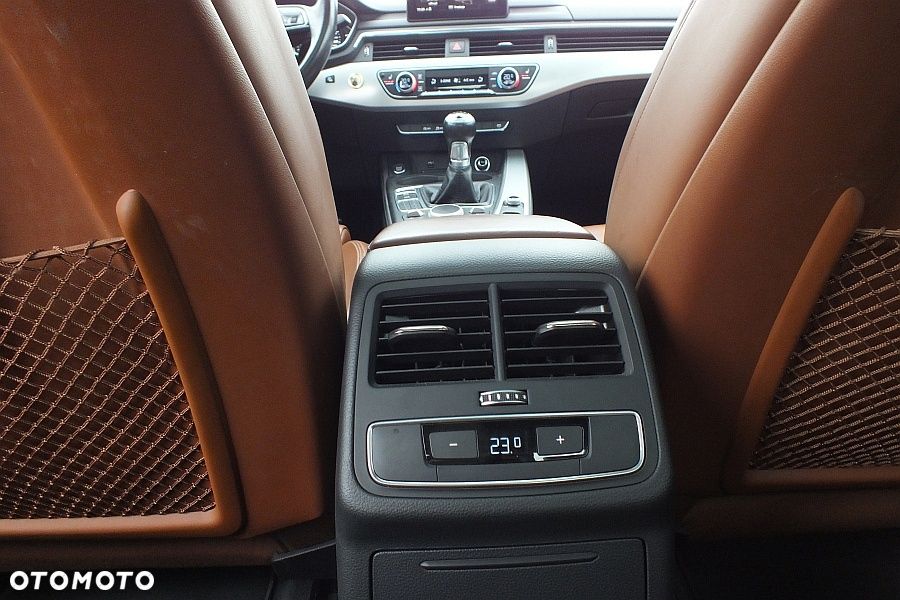 Audi A4 Limousine - 6