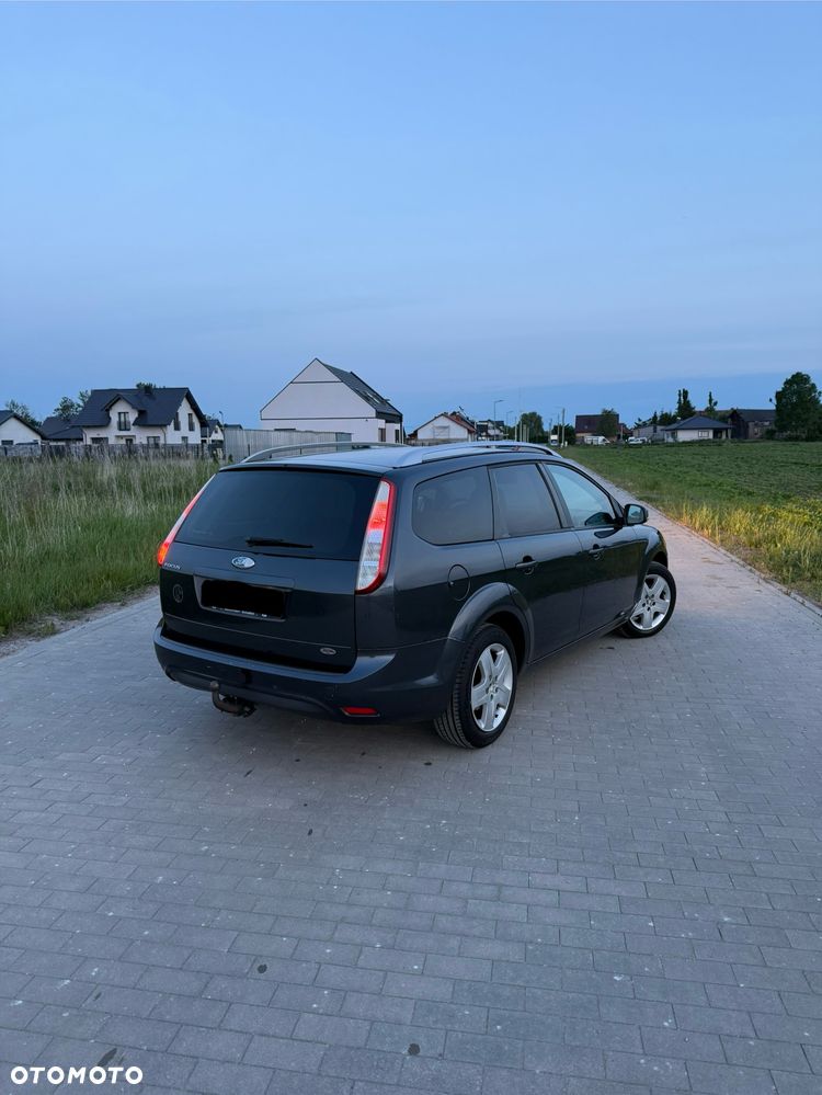 Ford Focus 1.6 Trend - 4