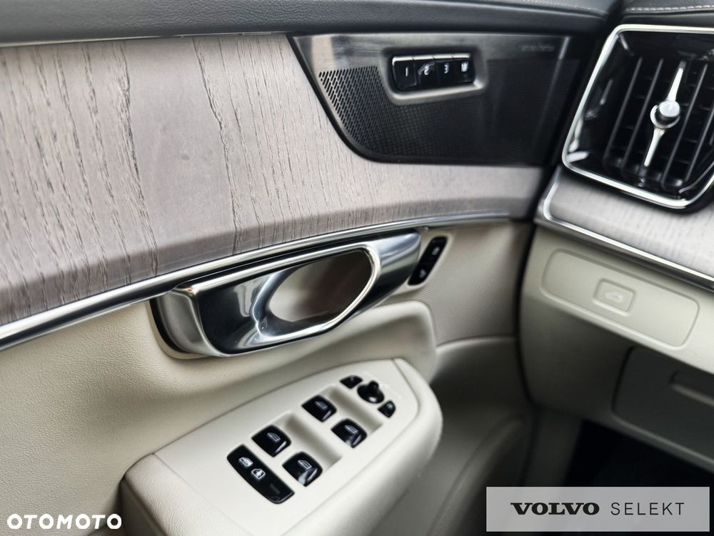 Volvo XC 90 - 37
