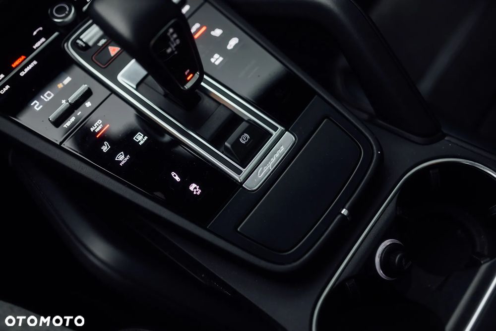 Porsche Cayenne GTS - 26