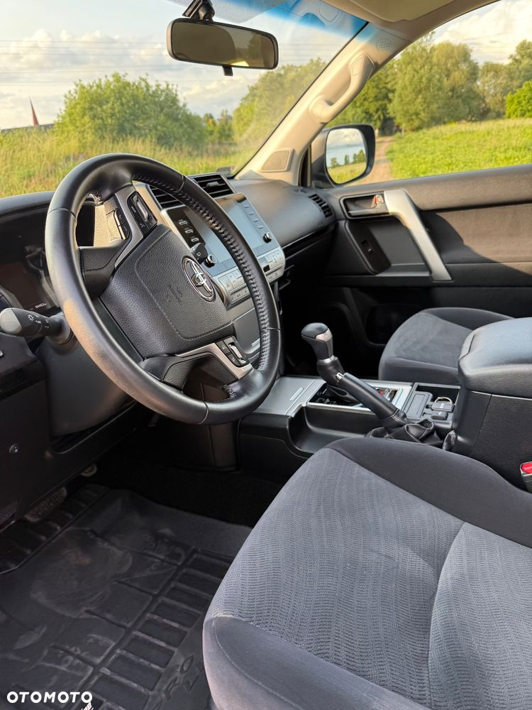 Toyota Land Cruiser LC 2.8 D-4D Prado - 11