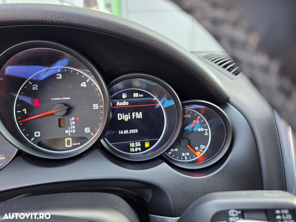 Porsche Cayenne Platinum Edition - 27