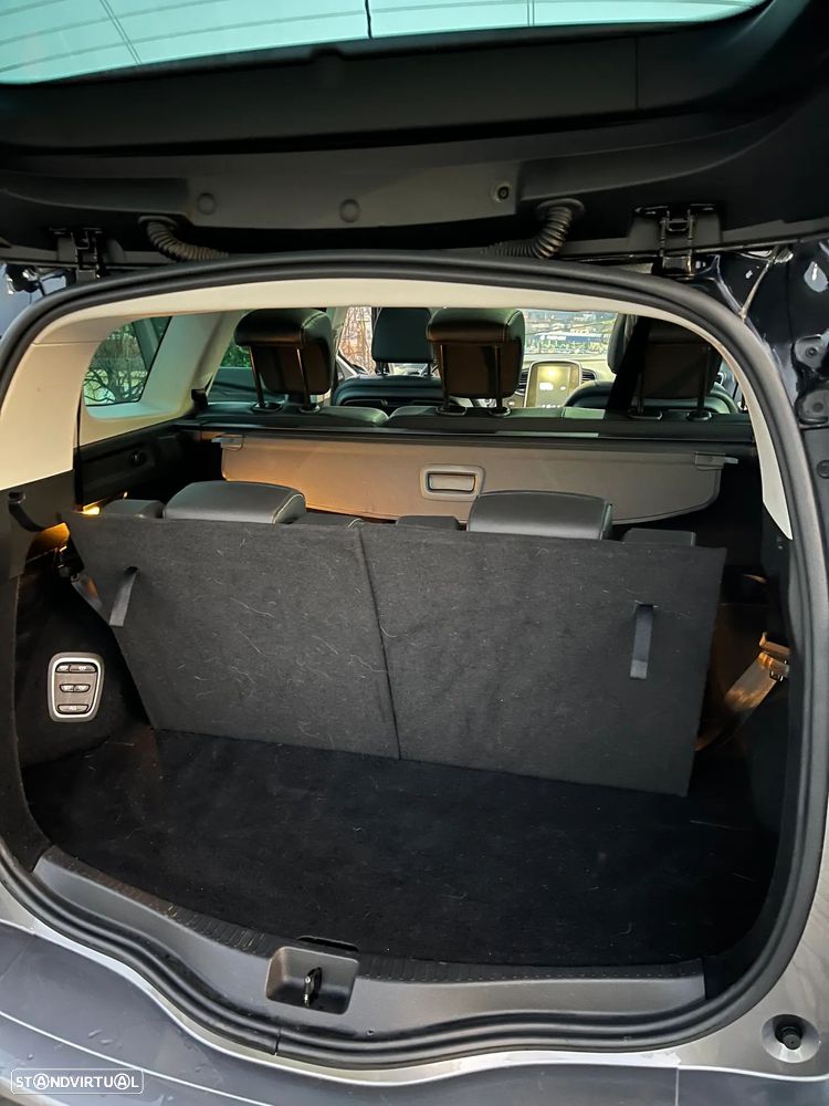 Renault Grand Scénic - 8