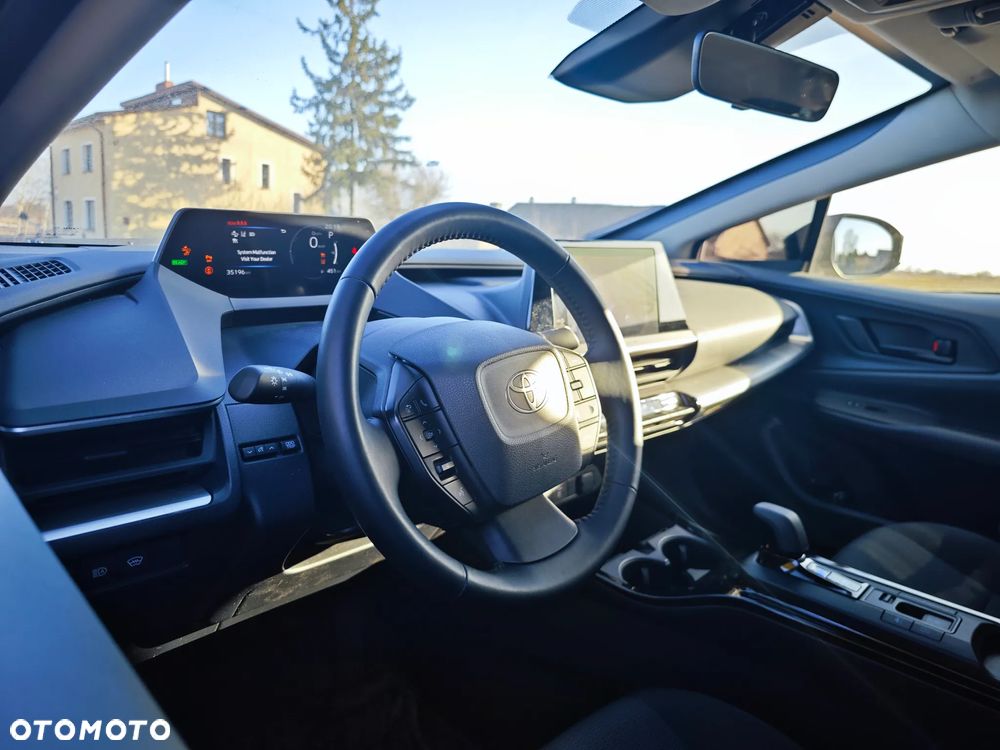 Toyota Prius Hybrid - 12