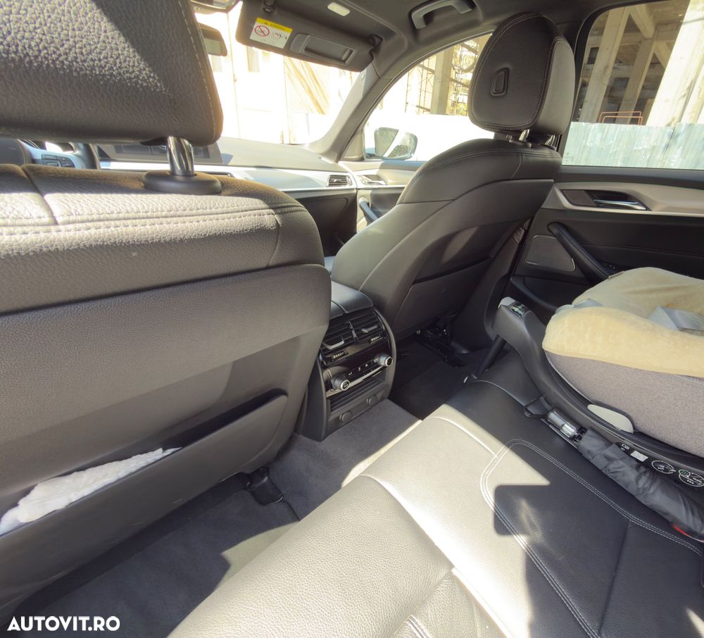 BMW Seria 5 520d xDrive Aut. Sport Line - 9