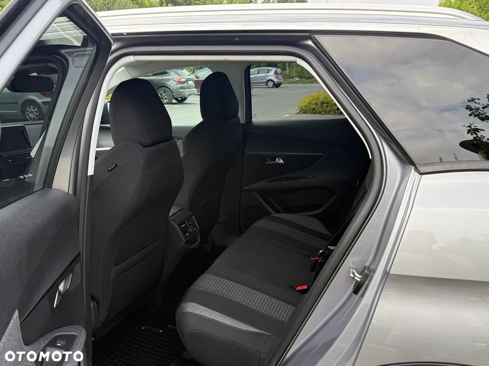 Peugeot 3008 PureTech 130 Stop & Start EAT6 Allure - 8