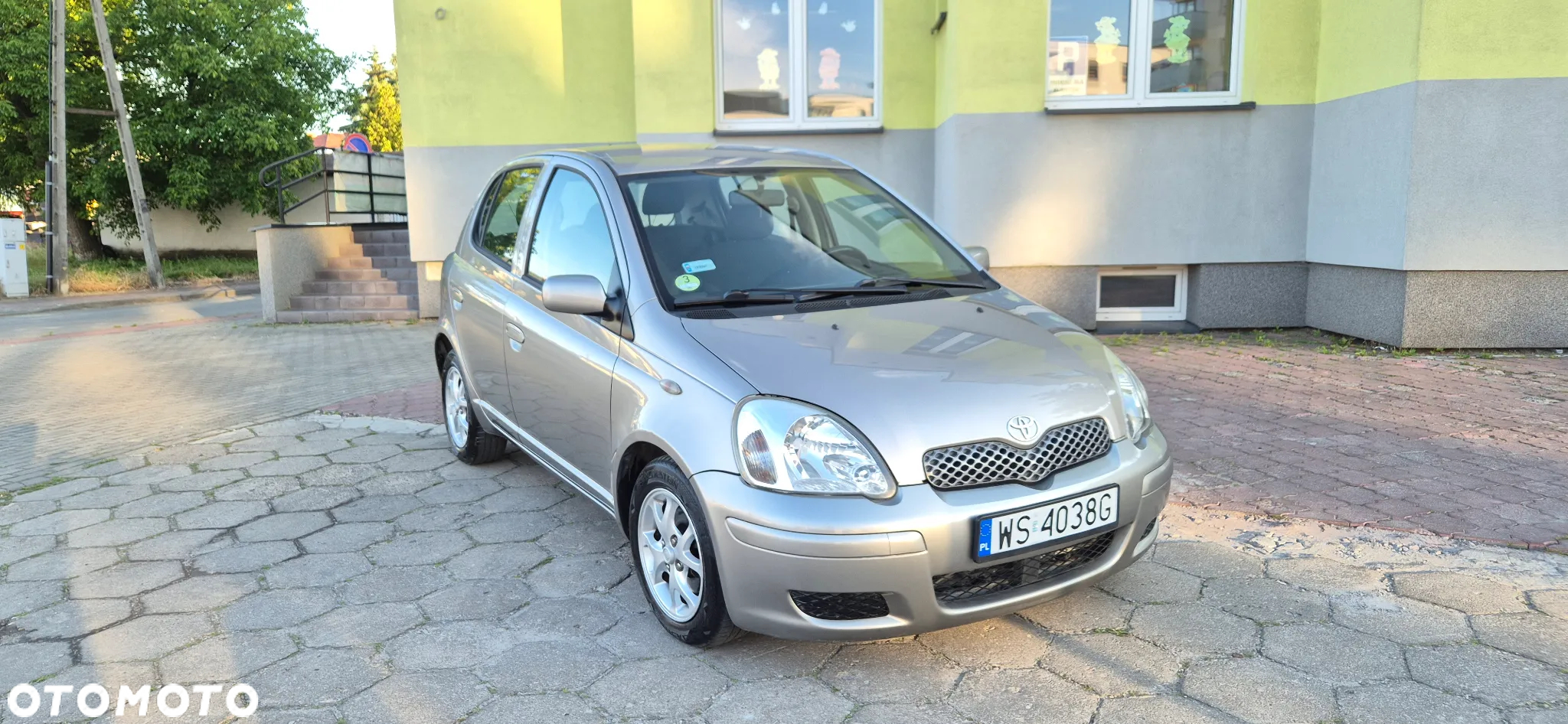 Toyota Yaris 1.4 D-4D Sol - 4