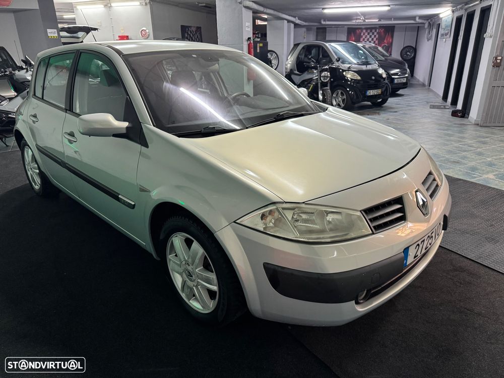Renault Mégane 1.5 dCi Confort Dynamique - 4