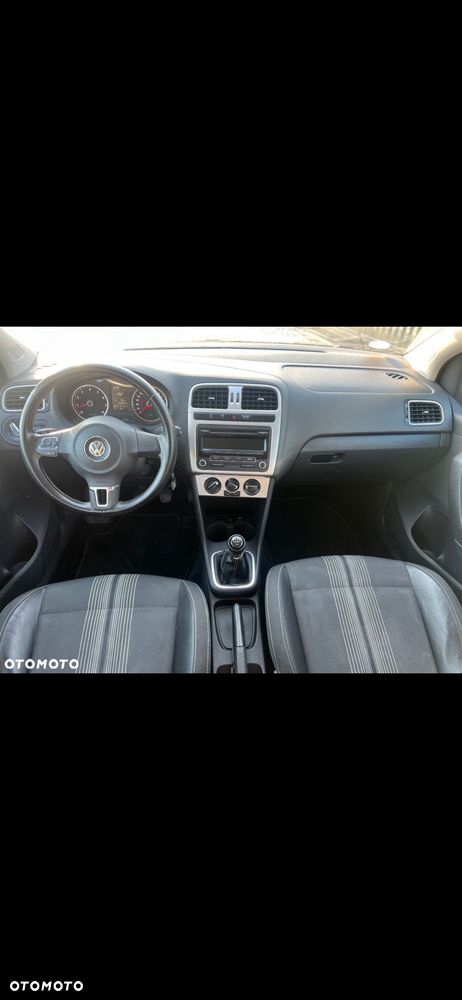 Volkswagen Polo 1.4 MATCH - 11