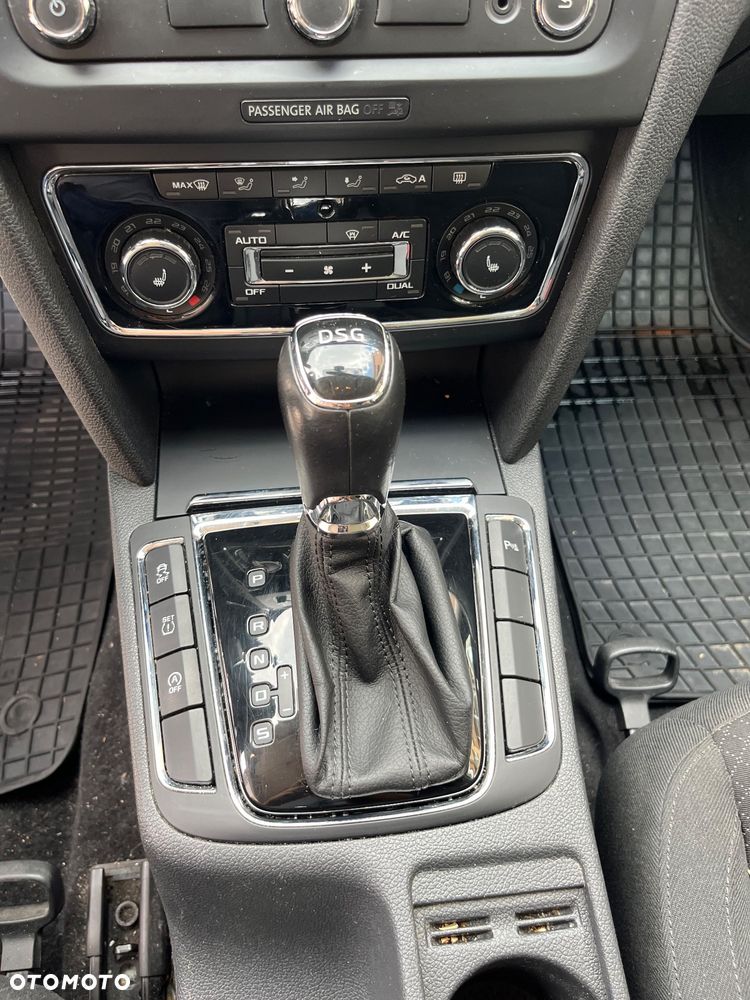 Skoda Superb 2.0 TDI Elegance DSG - 28