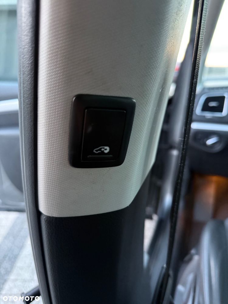 Volkswagen Sharan 2.0 TDI Highline DSG - 16