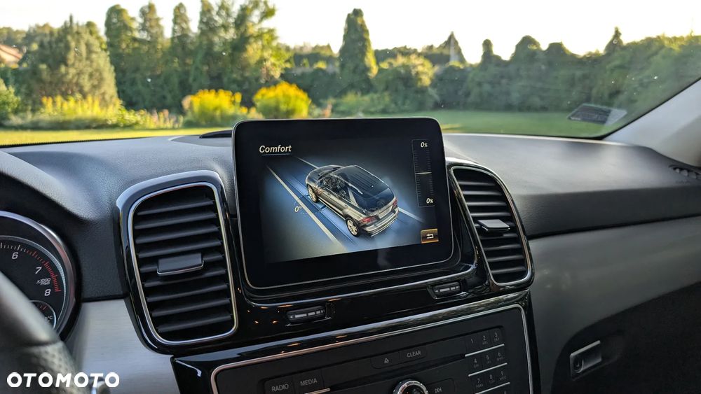 Mercedes-Benz GLE 400 4-Matic 9G-TRONIC - 30