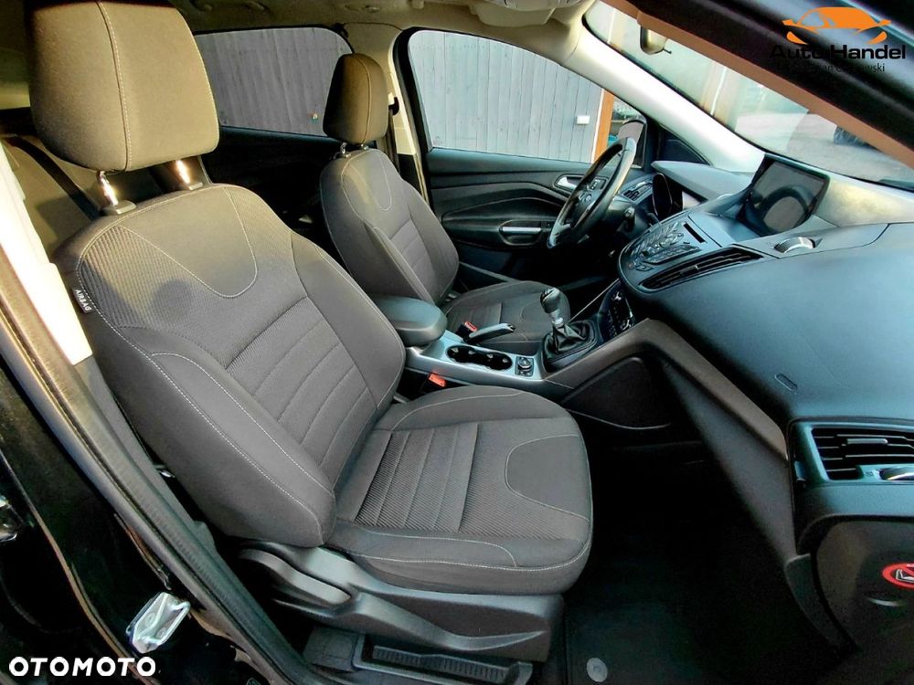 Ford Kuga 1.5 EcoBoost 2x4 Titanium - 37