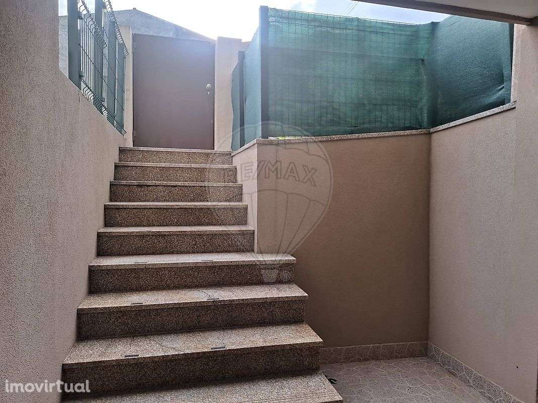 Moradia T5 para venda - Grande imagem: 3/32