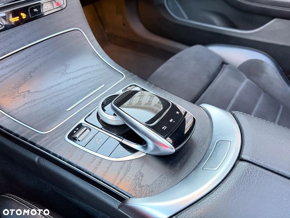 Mercedes-Benz Klasa C 200 4-Matic 9G-Tronic - 20