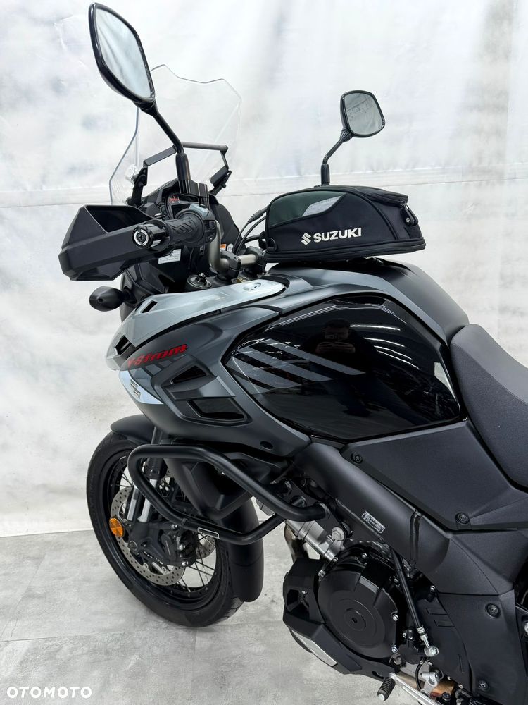 Suzuki V-STROM - 4
