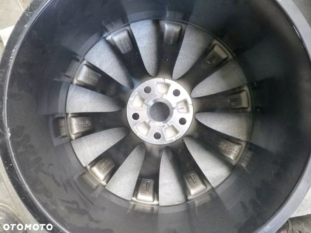 FELGA TESLA S 1017337-00-A 9X21ET40 - 2
