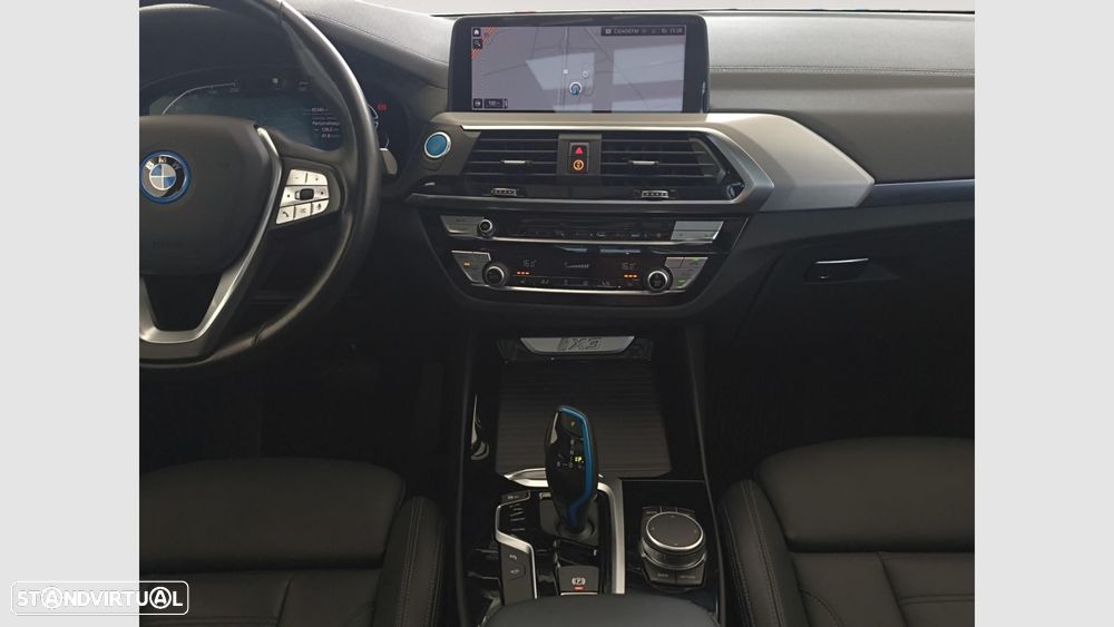 BMW iX3 Impressive - 13
