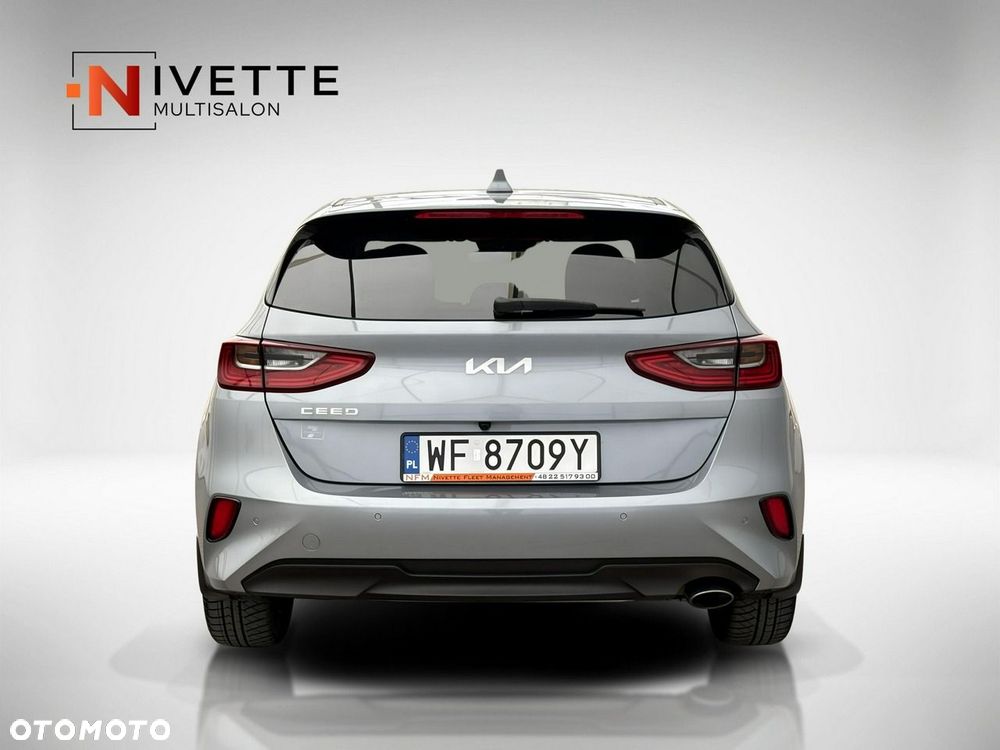 Kia Ceed - 10