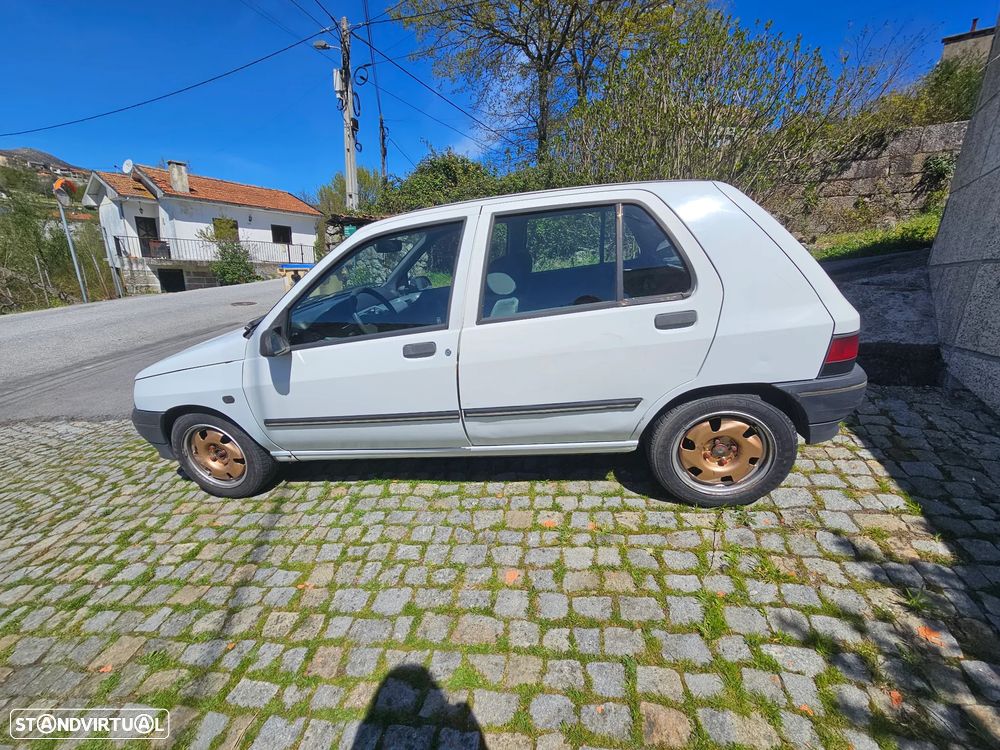 Renault Clio 1.2 RT - 3