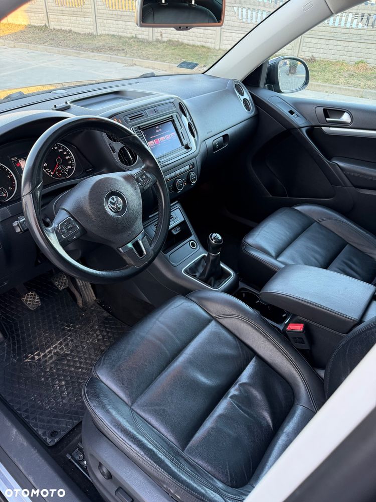 Volkswagen Tiguan - 26
